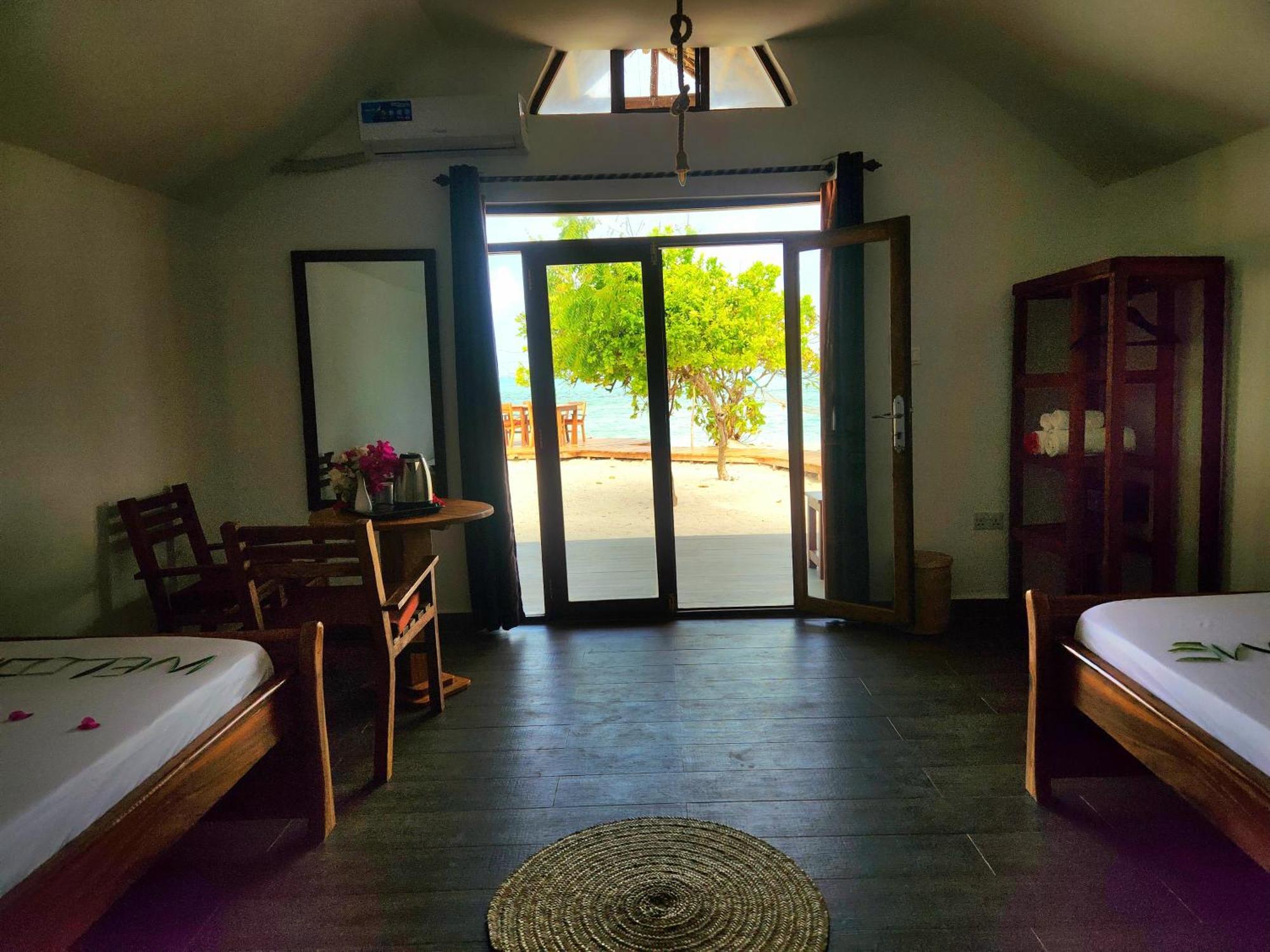 Almas Beach Boutique Hotel Makunduchi Экстерьер фото