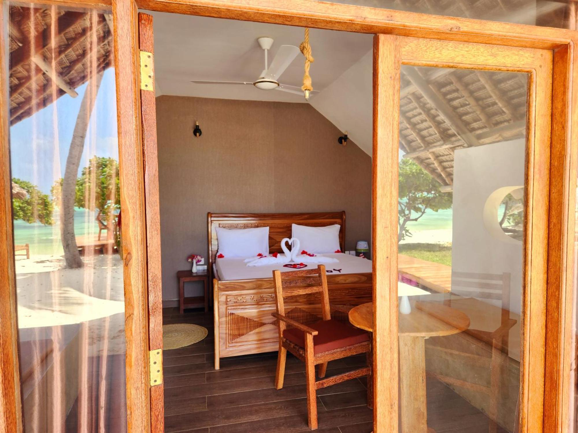 Almas Beach Boutique Hotel Makunduchi Экстерьер фото